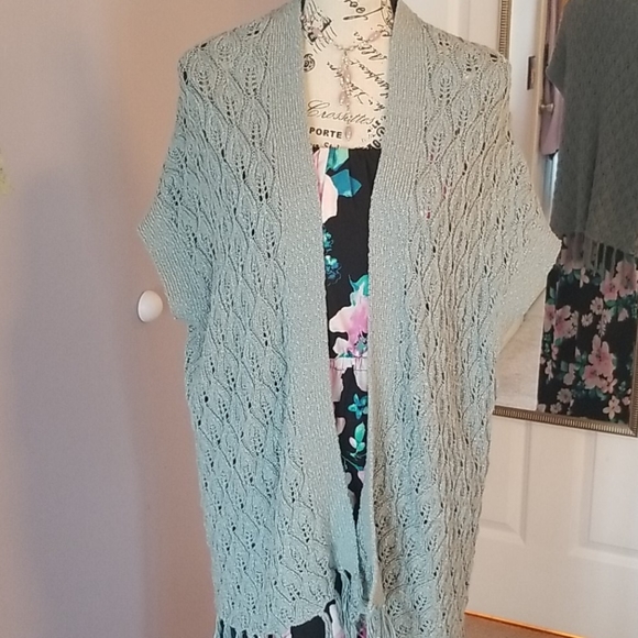 ⭐NEW⭐Knit shawl/vest - Picture 1 of 8